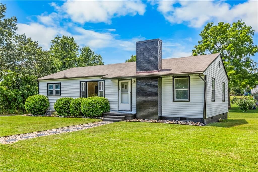 Property Photo: 124 Dillon Street NC 27107