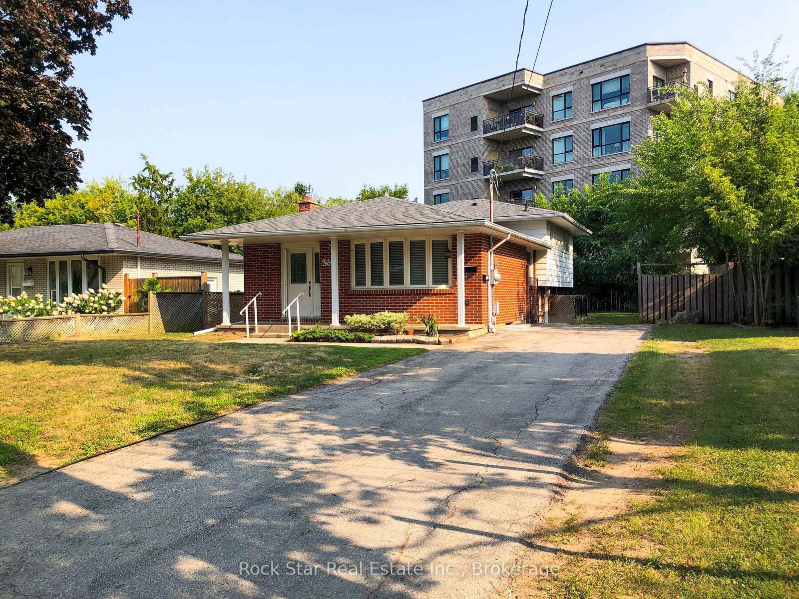 Property Photo:  36 Highcourt Crescent  ON L2M 3M6 