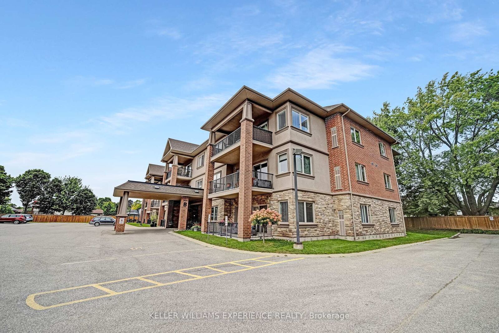 Property Photo:  19B Yonge Street N 103  ON L0L 1P0 