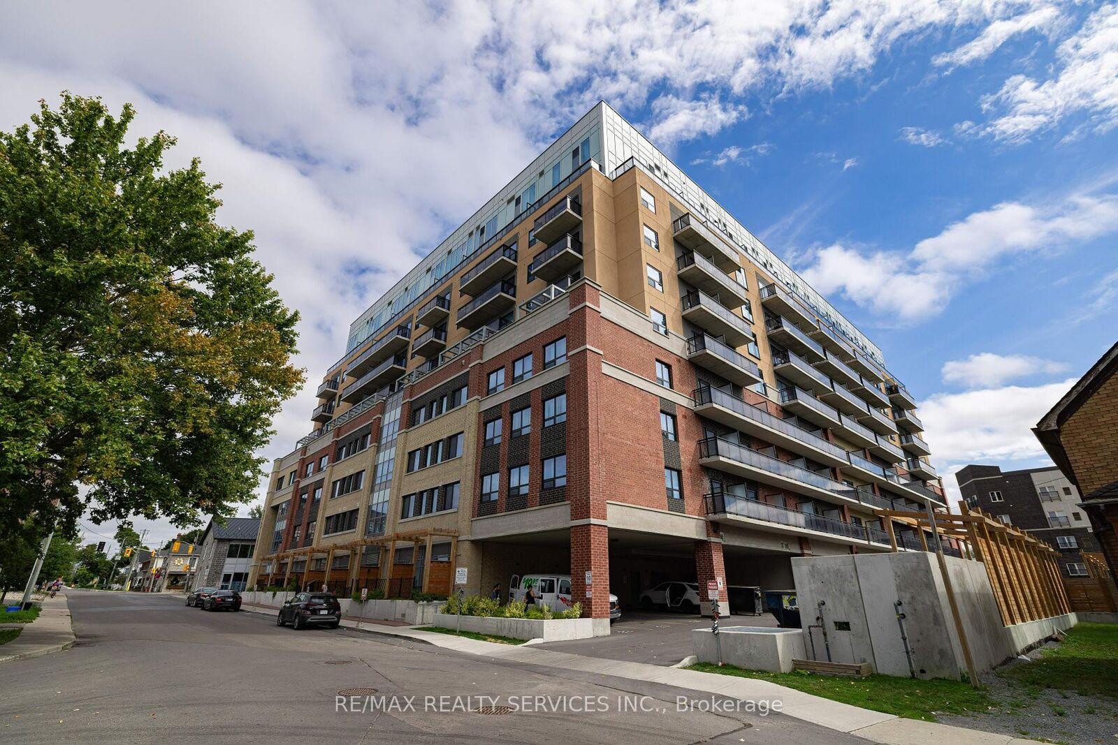 Property Photo:  652 Princess Street 522  ON K7L 1E5 
