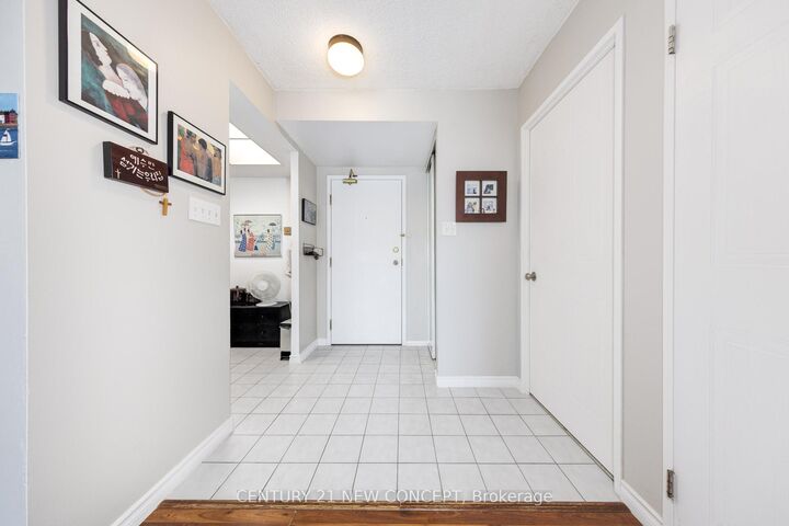 Photo de la propriété: 1470 Midland Avenue 1803 ON M1P 4Z4
