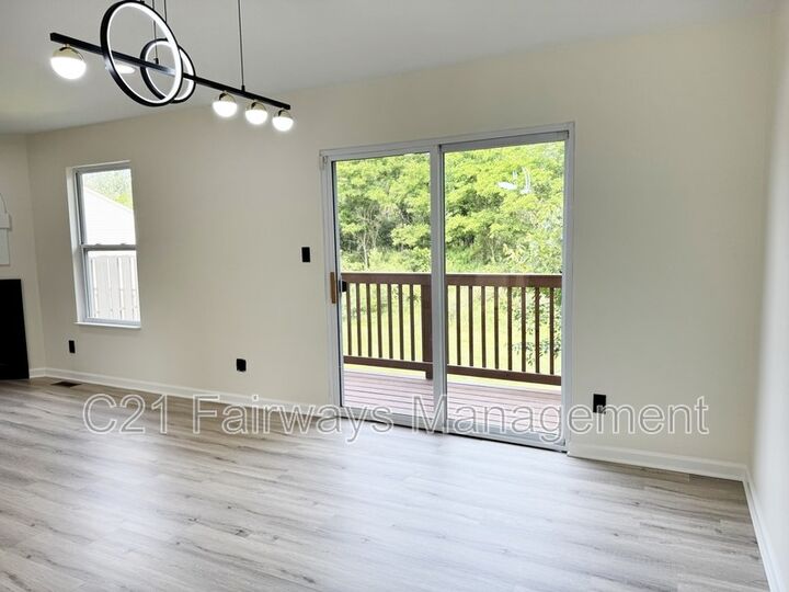 Property Photo: 6422 Lindsey Ln PA 15632
