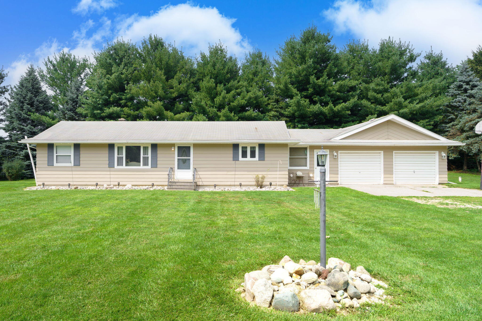 Property Photo: 10995 E Prior Road MI 48429