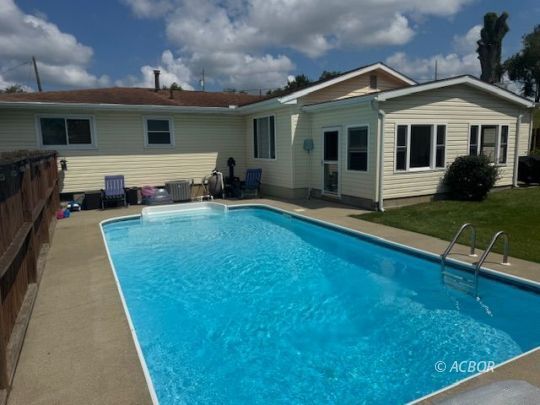 Property Photo:  1040 W Broadway St  OH 45692 