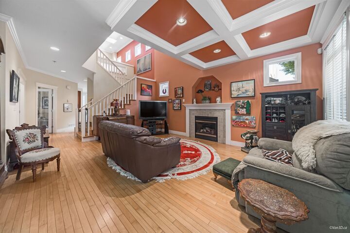 Property Photo: 15210 29A Avenue BC V4P 3K4