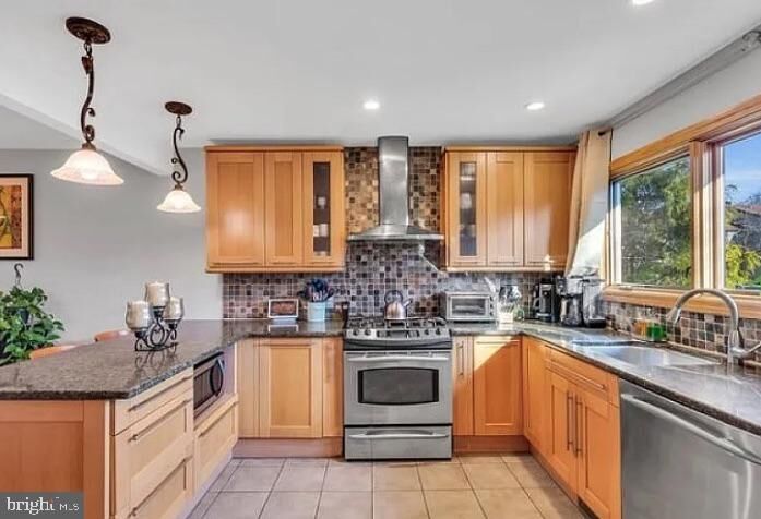 Property Photo:  124 Brookside Lane  NJ 08844 