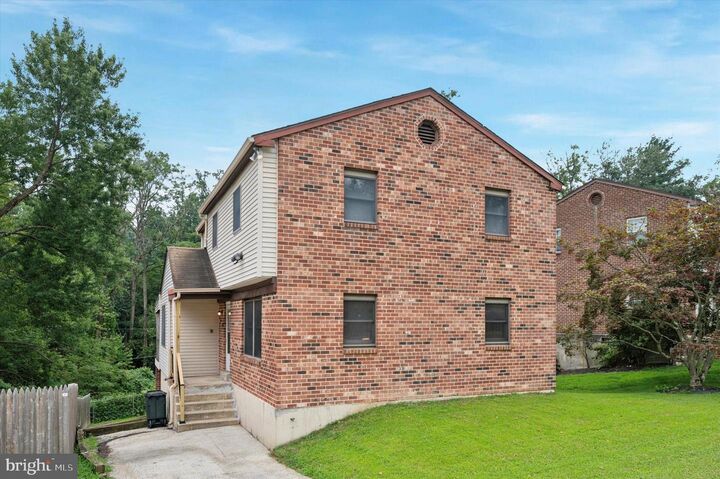 329 Francis Drive  Havertown PA 19083 photo
