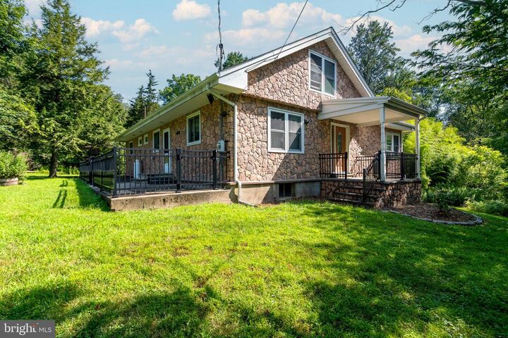 Property Photo:  246 Millbrook Road  NJ 07882 