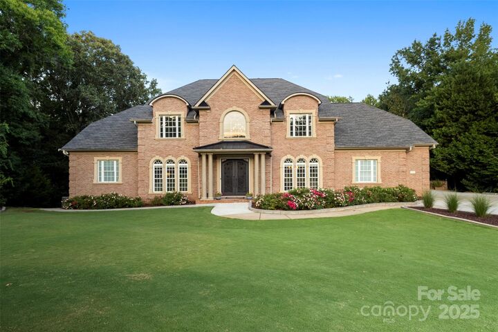 Property Photo:  429 Hendon Row Way  SC 29715 