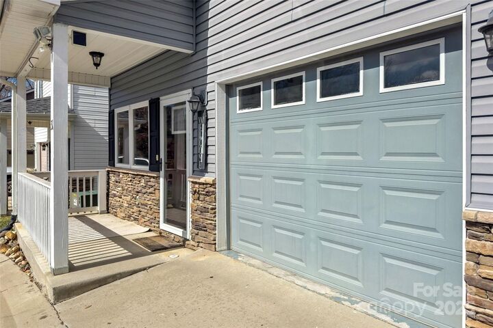 Property Photo: 31 English Ivy Road NC 28806