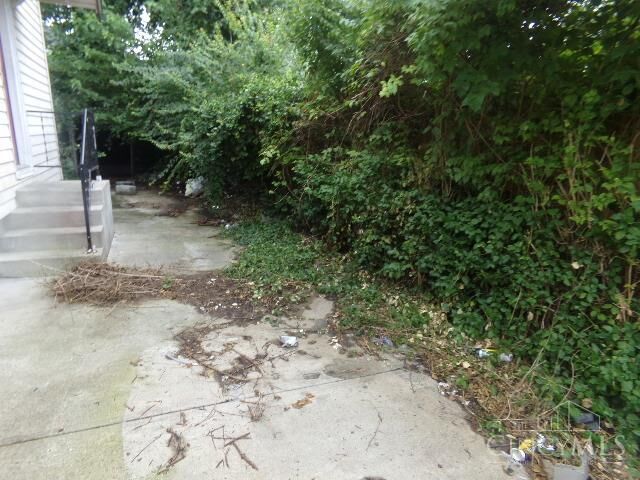 Property Photo: 1855 Dalewood Place OH 45237