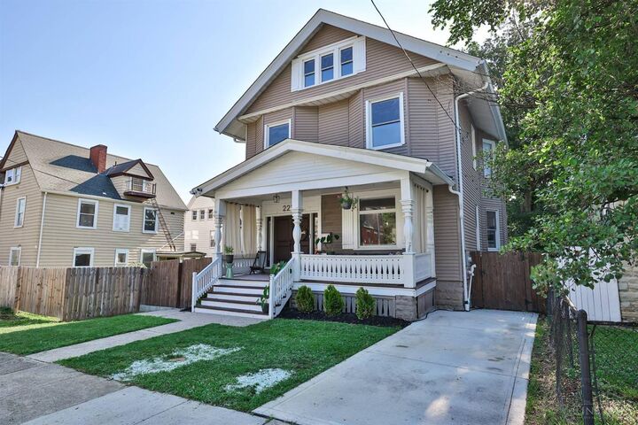 Property Photo:  2238 Maplewood Avenue  OH 45219 