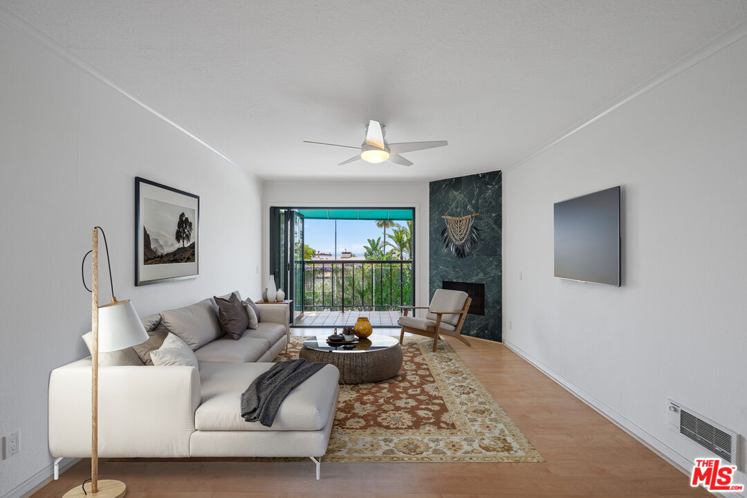 Property Photo:  26664 Seagull Way  CA 90265 