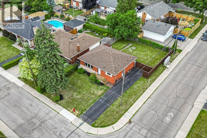 Photo de la propriété:  173 West 32nd Street  ON L9C 5H1 