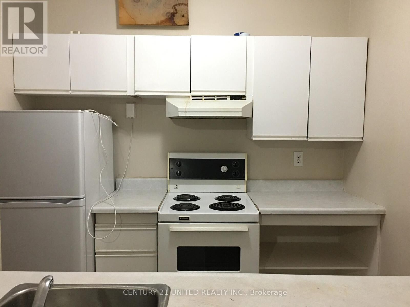 Property Photo: 428 George Street North 2 ON K9H 3R5