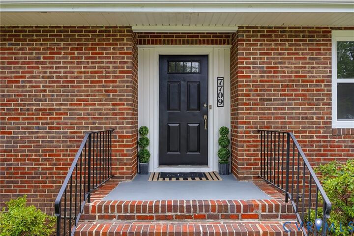 Property Photo:  7709 Yolanda Road  VA 23229 