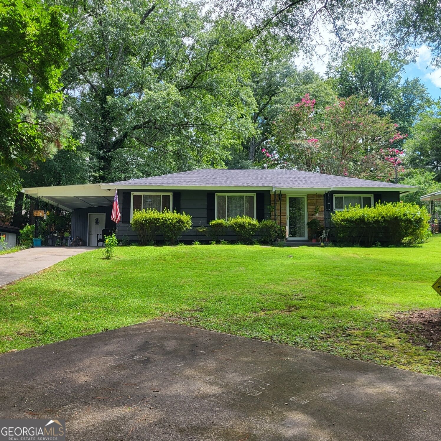 Property Photo:  909 N 13th Street  AL 36863 