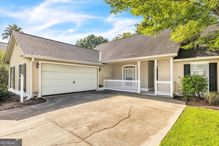 Property Photo:  176 Shady Oak Circle  GA 31324 