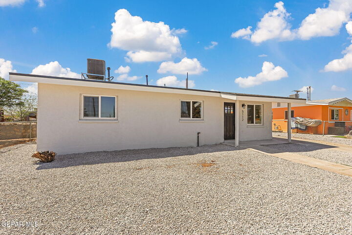 Property Photo: 5112 Sun Valley Drive TX 79924