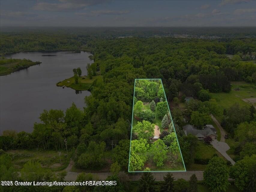 Property Photo:  1346 E Howe Road  MI 48820 