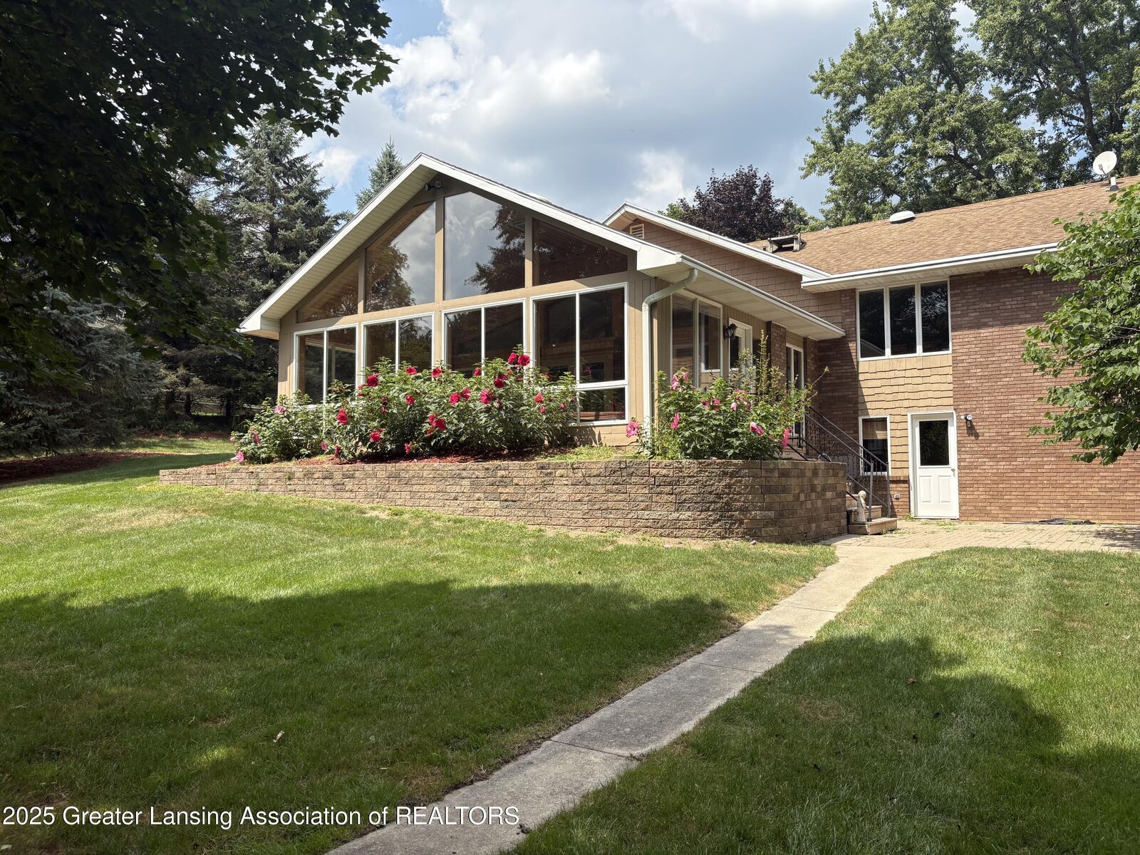Property Photo:  1346 E Howe Road  MI 48820 
