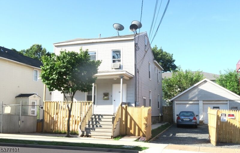 Property Photo:  114 Seaman St  NJ 08901 