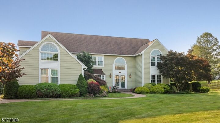 Property Photo:  5 Bittle Ct  NJ 08836 