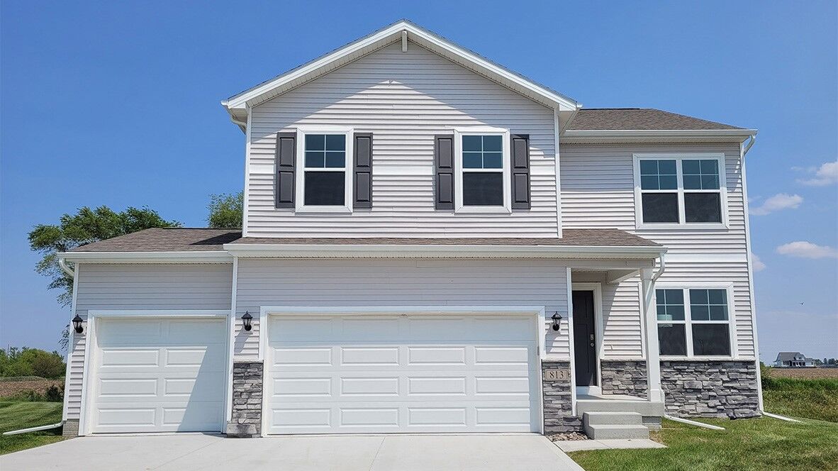 Property Photo:  2907 Plum Drive  IA 50211 