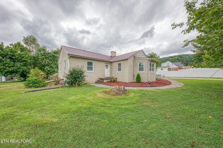 Property Photo: 710 Lantana Lane TN 37716
