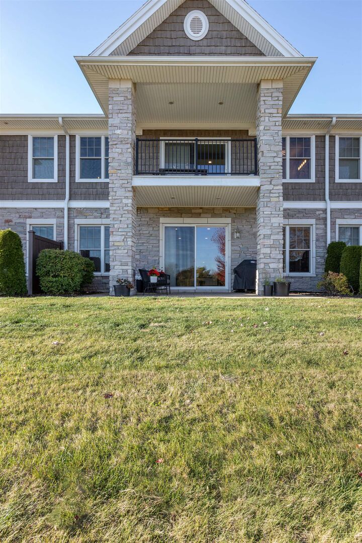 Property Photo:  406 N Hamilton 208  MI 48602 