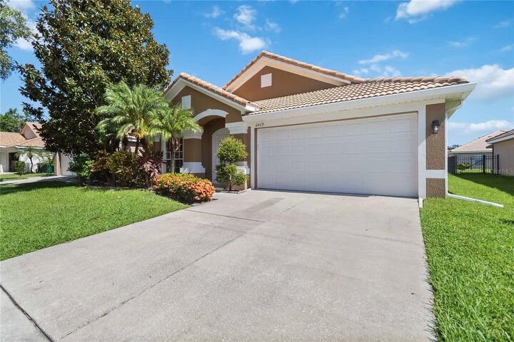 Property Photo:  6429 Winder Oaks Boulevard  FL 32819 