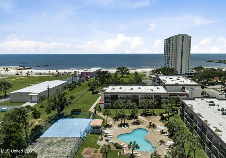Property Photo:  2046 Beach Boulevard  MS 39531 