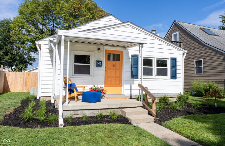 Property Photo: 142 S 6th Avenue IN 46107