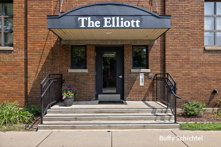 633 Elliott Avenue  Grand Haven MI 49417 photo