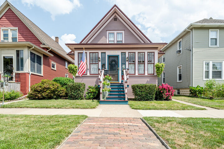Property Photo: 1019 Pearl Street MI 49085