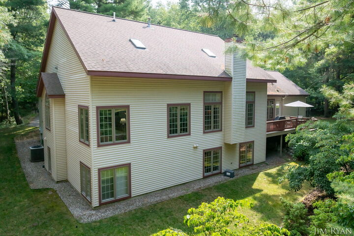 Property Photo:  186 Tiffany Ridge Drive  MI 49424