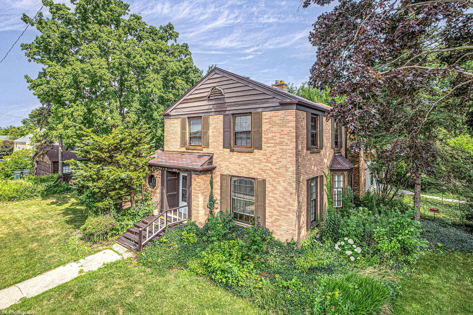Property Photo: 3810 W North Shore Avenue IL 60712