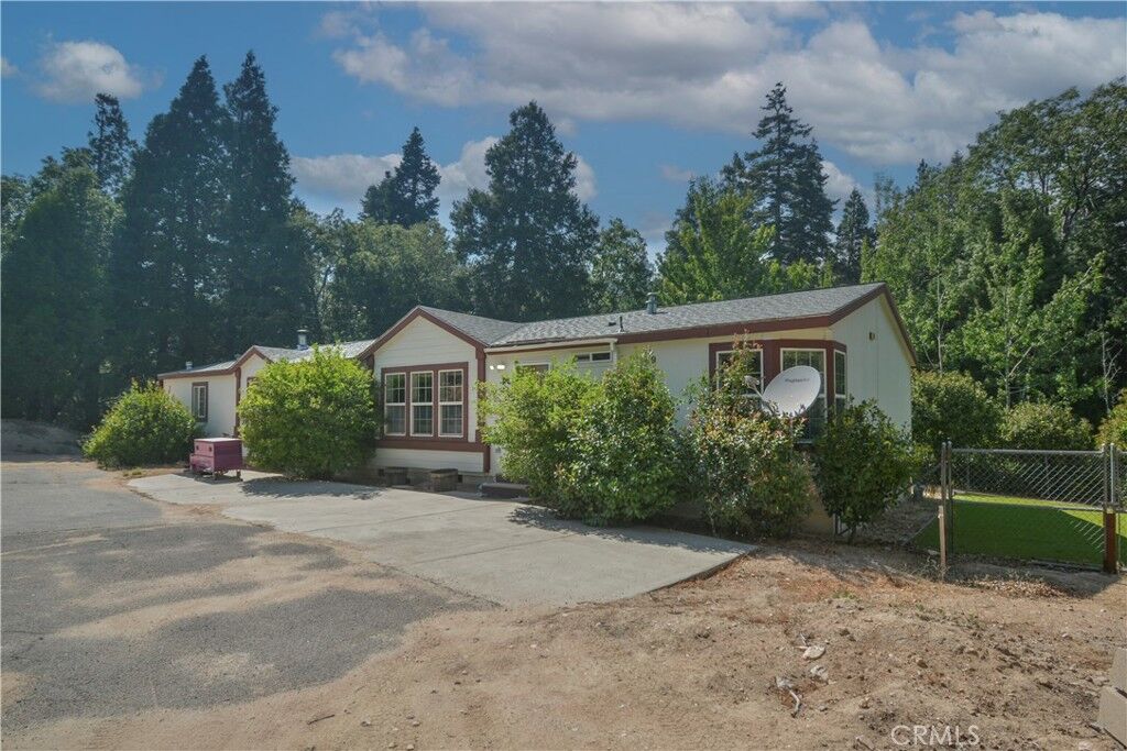Property Photo:  169 Alder Lane  CA 92321 