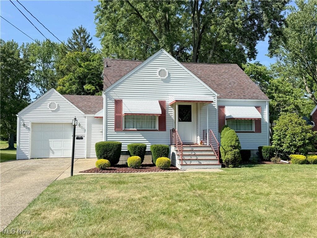 Property Photo: 16 Island Drive OH 44514
