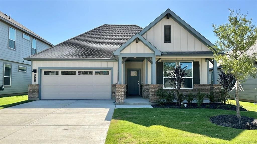 Property Photo:  10624 Zircon Lane  TX 76036 