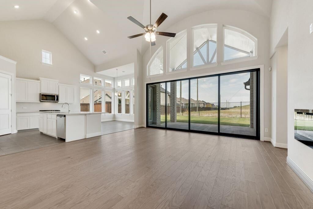 Property Photo: 1006 Cascading Creek Drive TX 75087