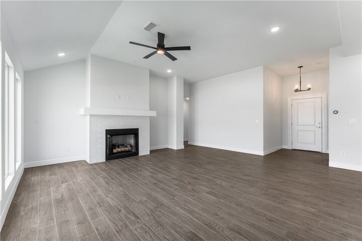 Property Photo: 909 W Carley Drive AR 72761