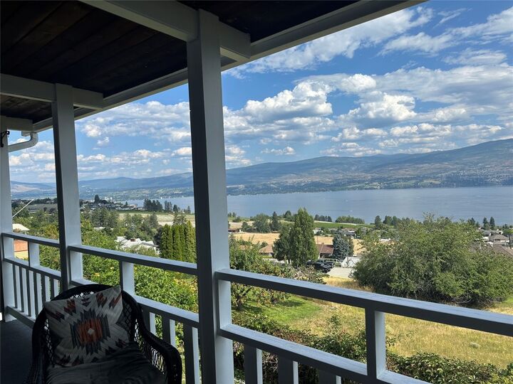 Photo de la propriété:  1163 Menu Road  BC V1Z 2J6 
