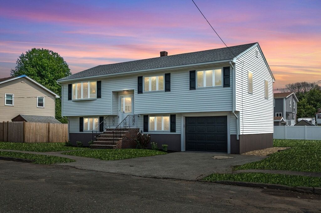 Property Photo:  15 Canterbury Dr  MA 01960 