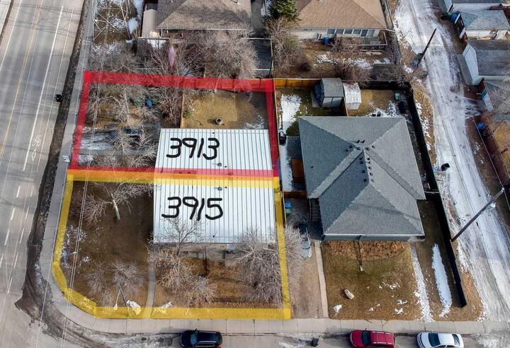 Property Photo:  3913/3915 Spruce Drive SW  AB T3C 3A9 
