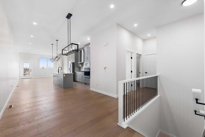 Property Photo:  19 Wolf Crescent  AB T1S 5V1 