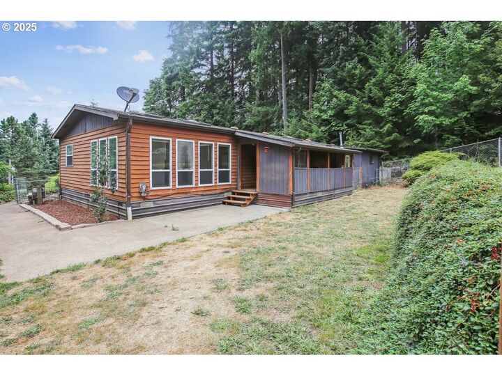 Property Photo:  145 Timberline Dr  WA 98611 