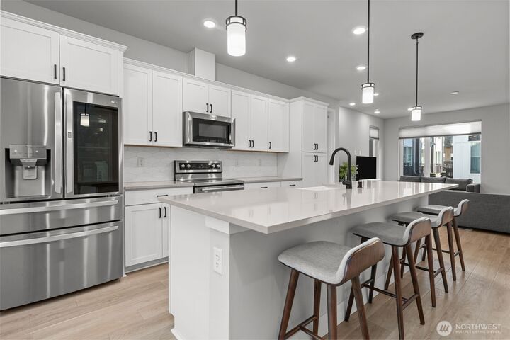 Property Photo: 13343 Greenwood Avenue N D WA 98133