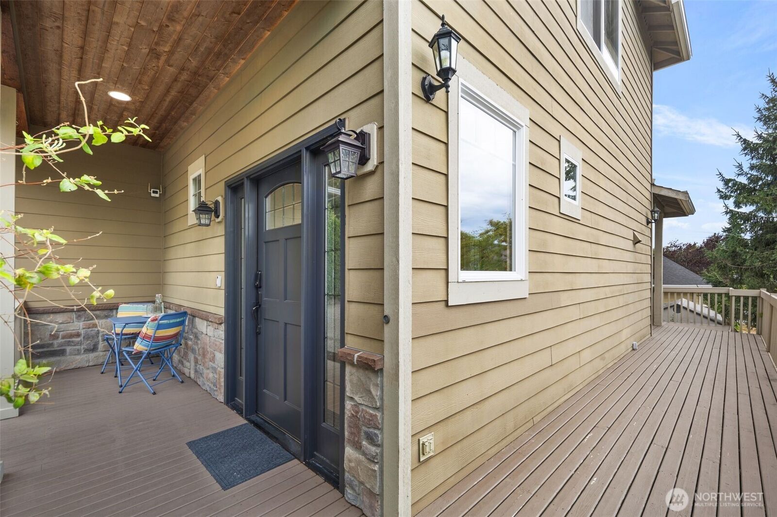 Property Photo: 8233 NE 163rd Place WA 98028