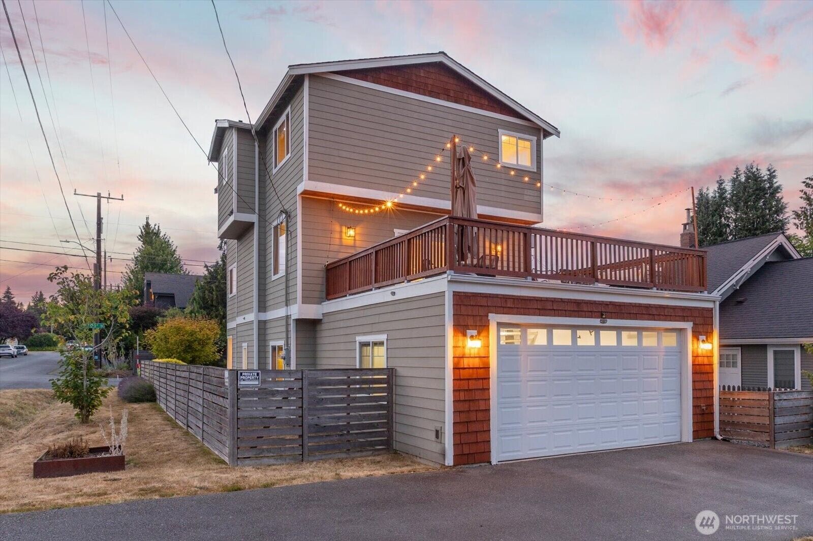 Property Photo:  501 N 101st Street  WA 98133 